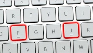 Bogstaverne F og J på et tastatur har små bump. Grunden til dette er virkelig sm