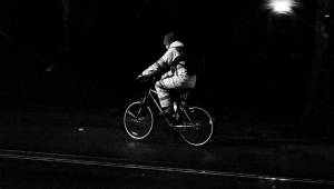 Det hollandske politi har udsendt en advarsel til cyklister, som kører uden cyke