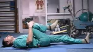 En russisk kirurg viser hvordan man kan undgå problemer med ryggen, med bare et 
